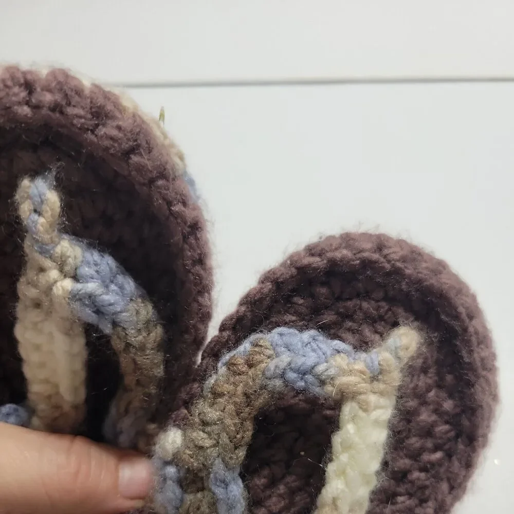 Hand Knit‎ Boys 5 House Shoes Blue Flip Flop Moccasin Yarn Sole Brown Boho Soft